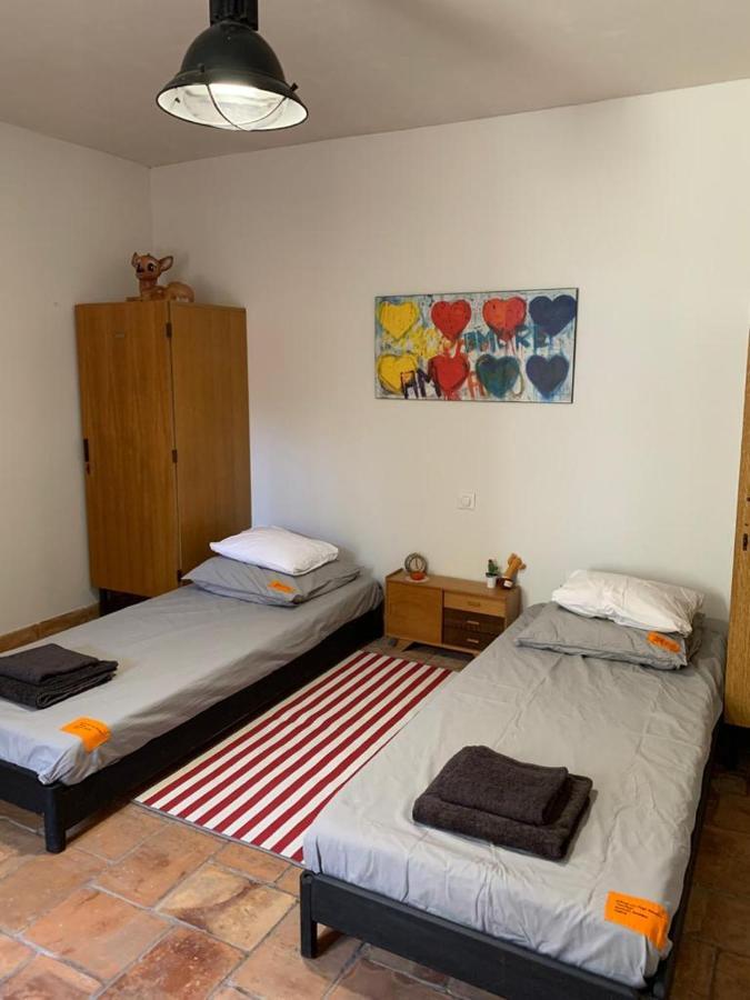 Mas Carita Bed & Breakfast Cabannes ภายนอก รูปภาพ